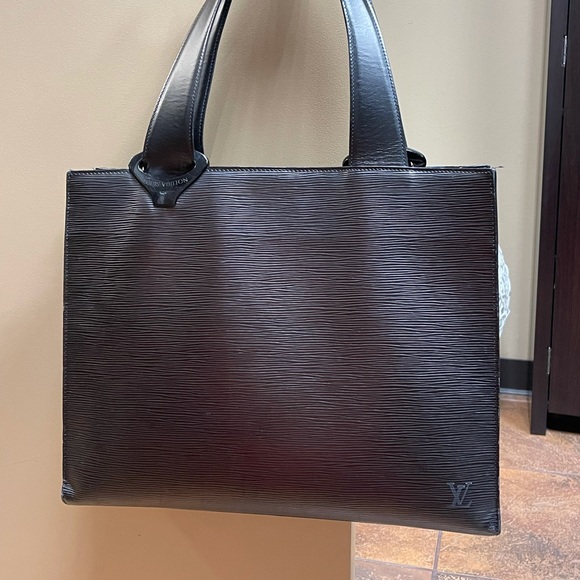 Louis Vuitton Vintage Epi Bag - Picture 3 of 16